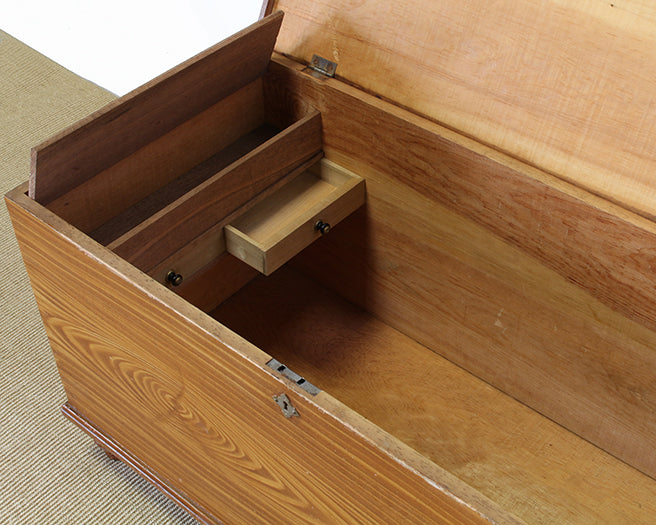 TRNK02ATL - Faux Grain Painted Blanket Chest circa 1870